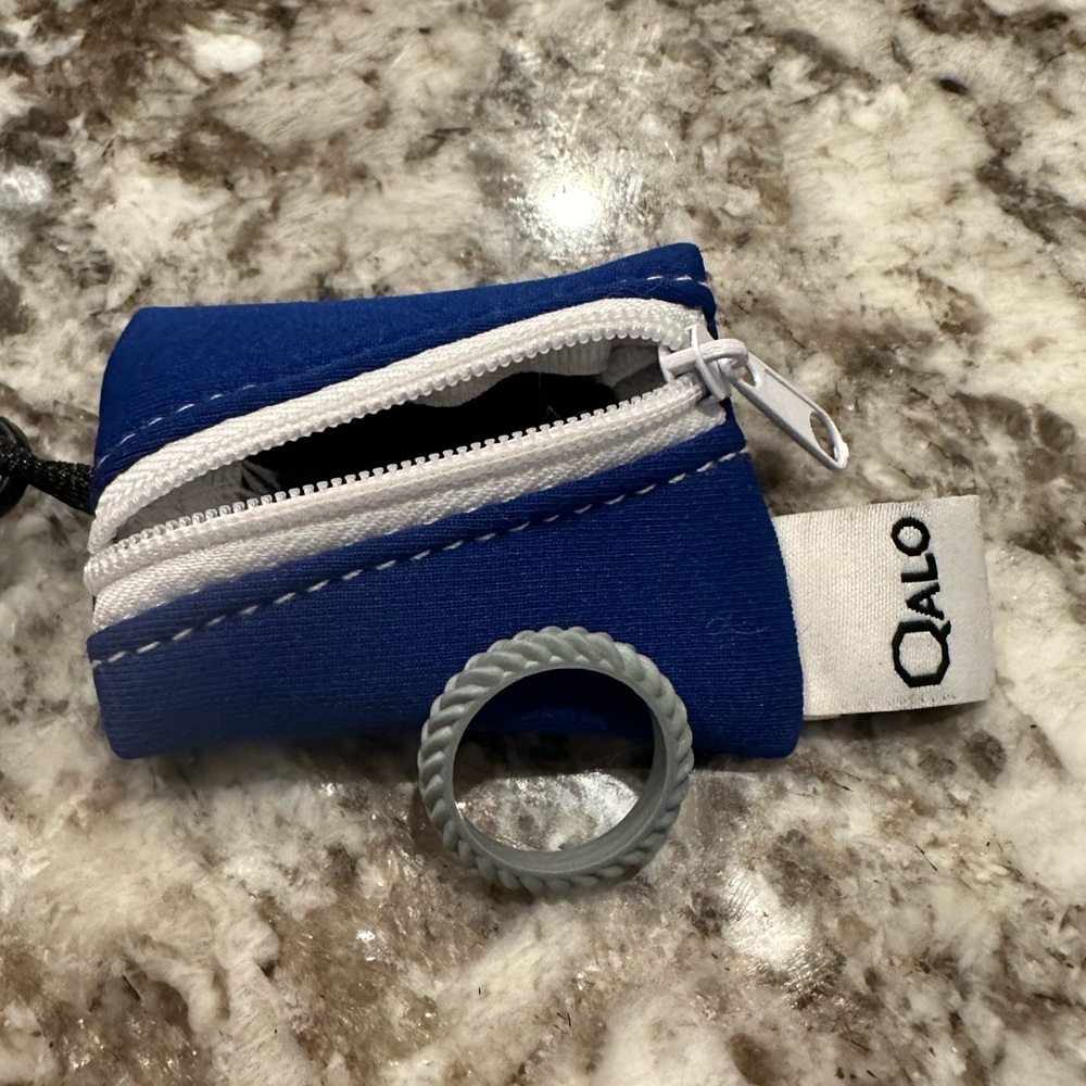 Qalo silicone ring - Women’s size 7